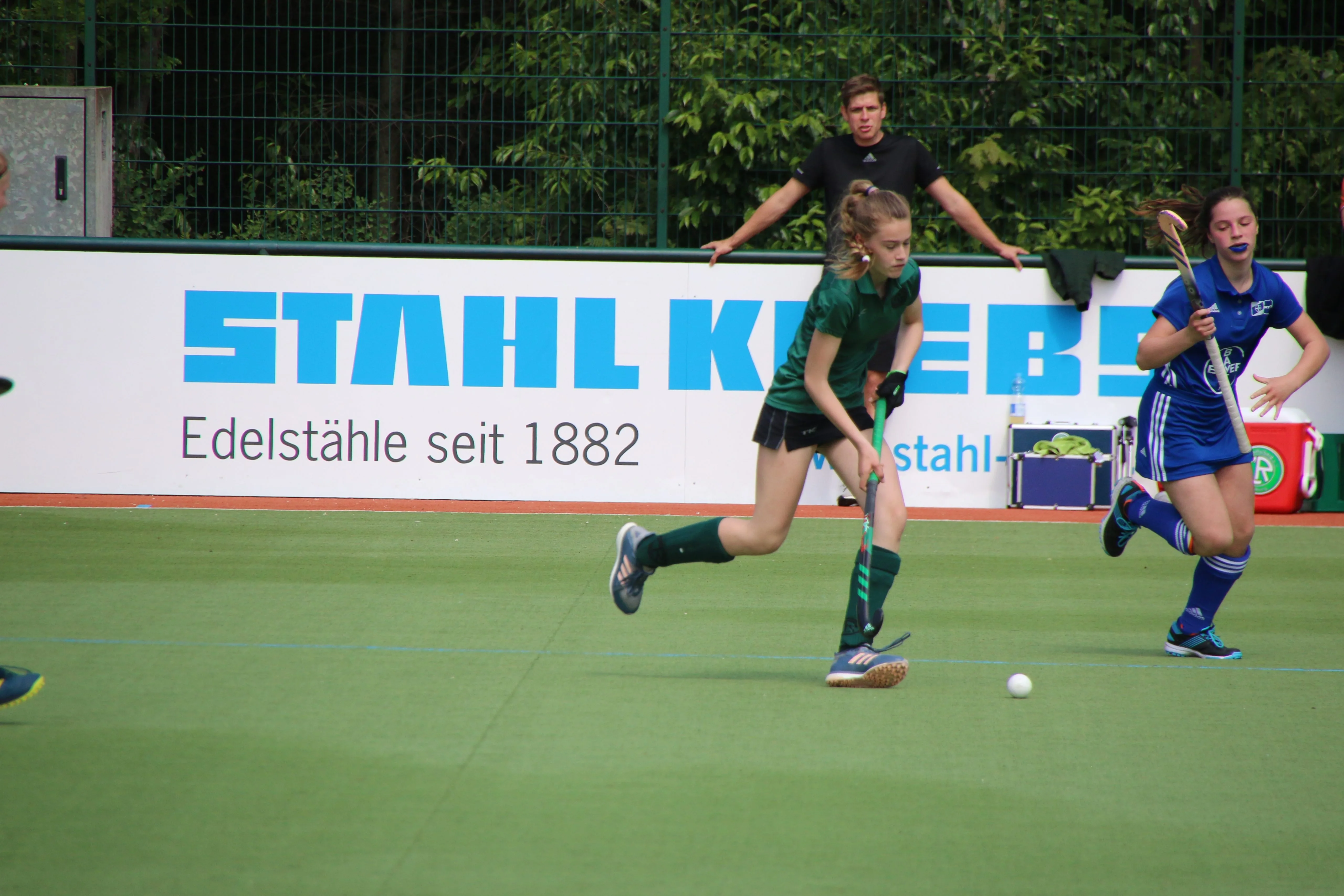 2. Spieltag Mädchen A RL gegen den RHTC Leverkusen endet 6:0