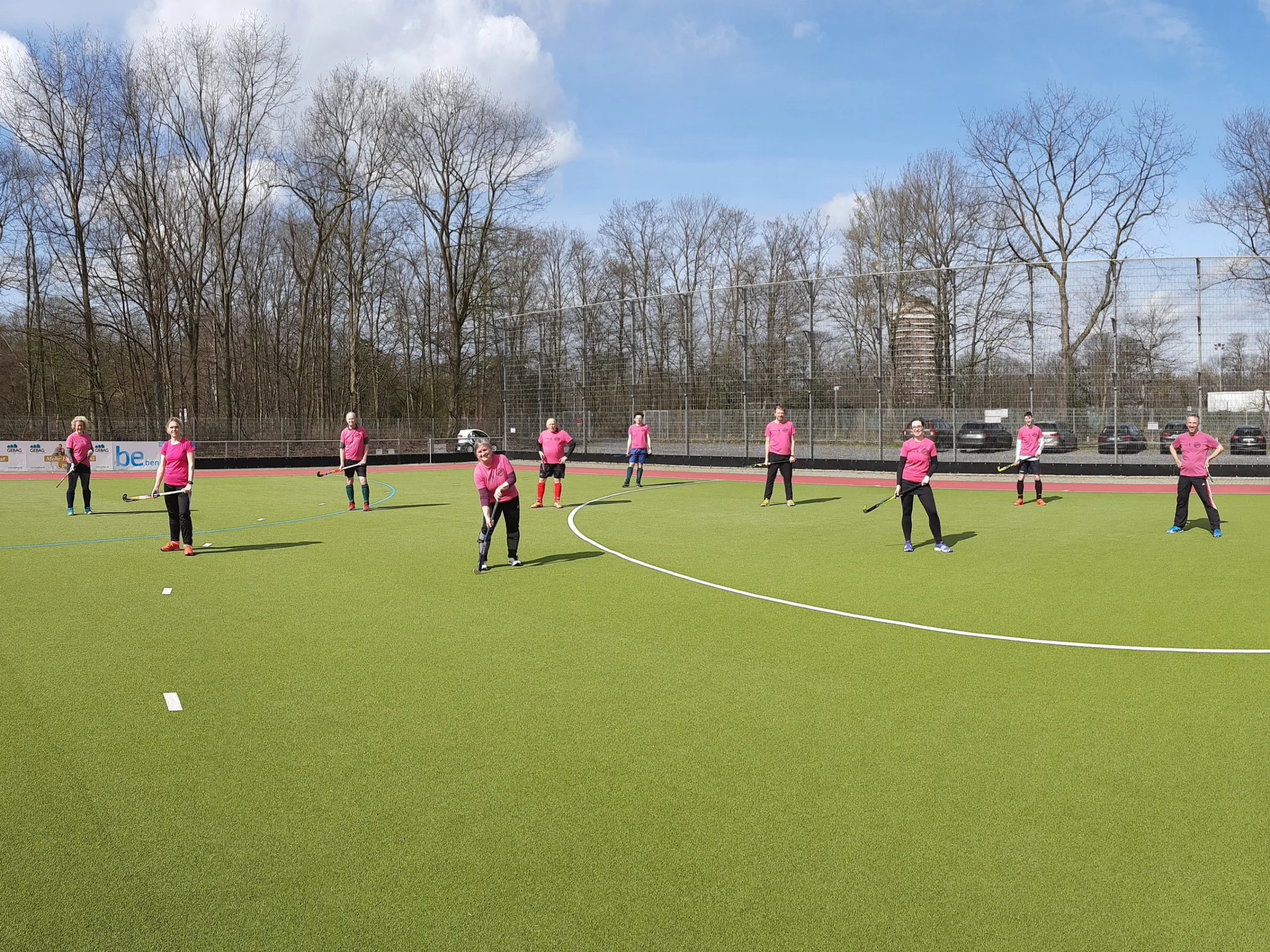 Pink gegen Rassismus
