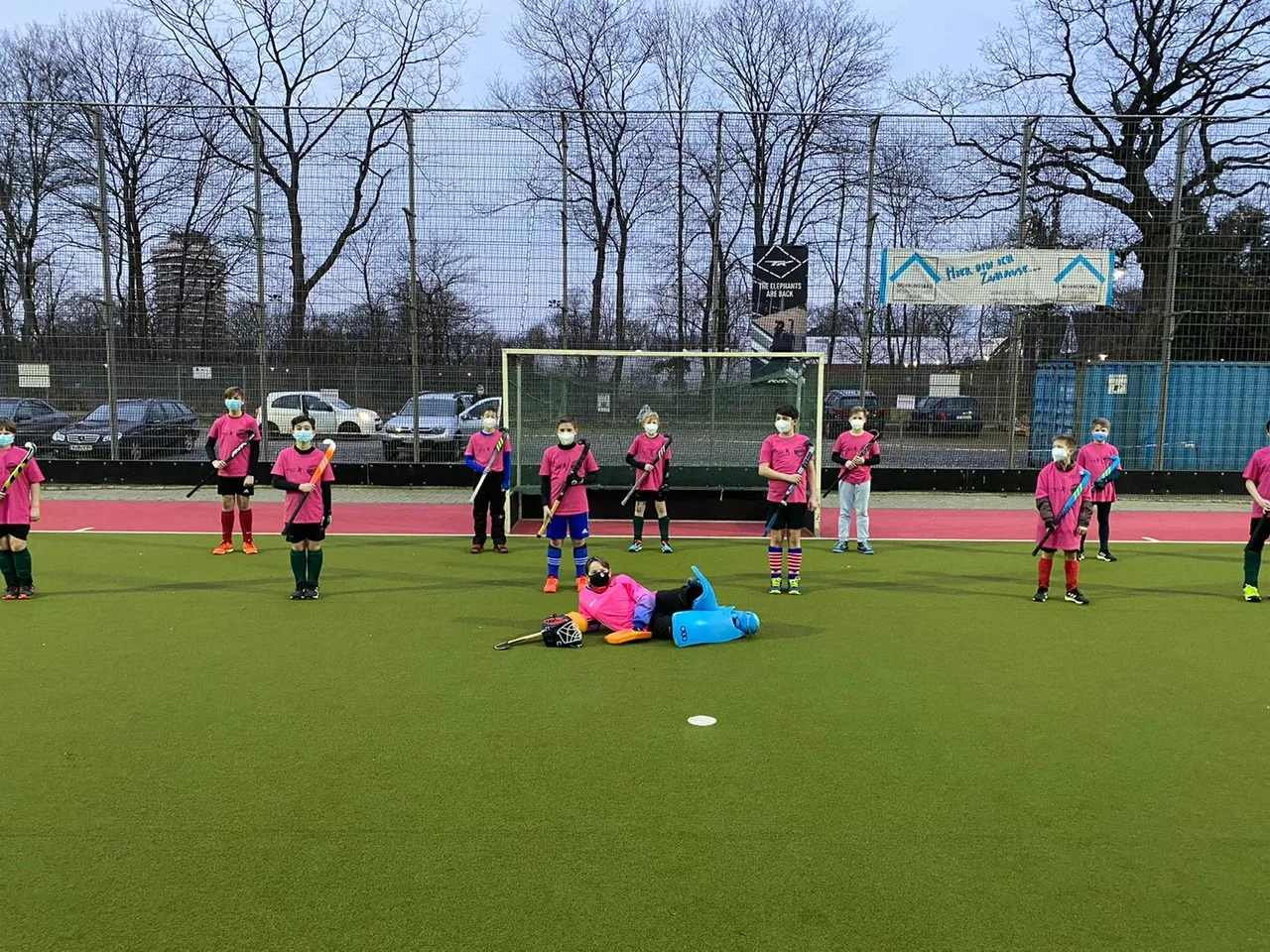 Pink gegen Rassismus