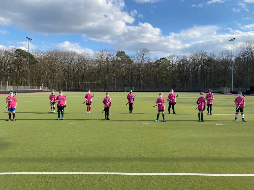 Pink gegen Rassismus