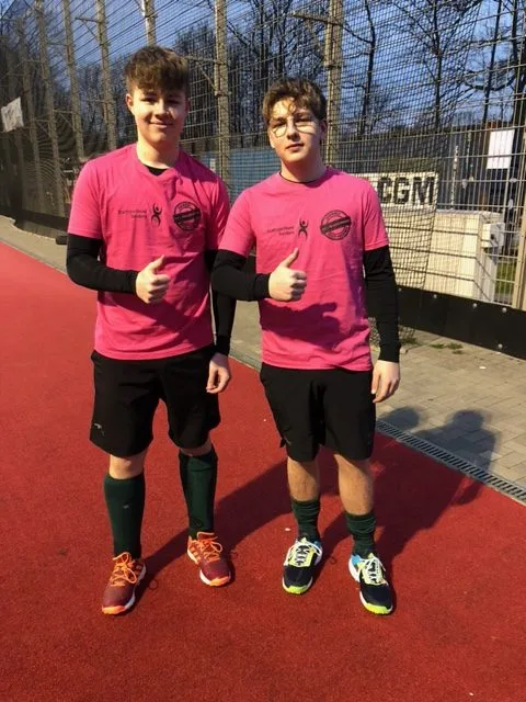 Pink gegen Rassismus