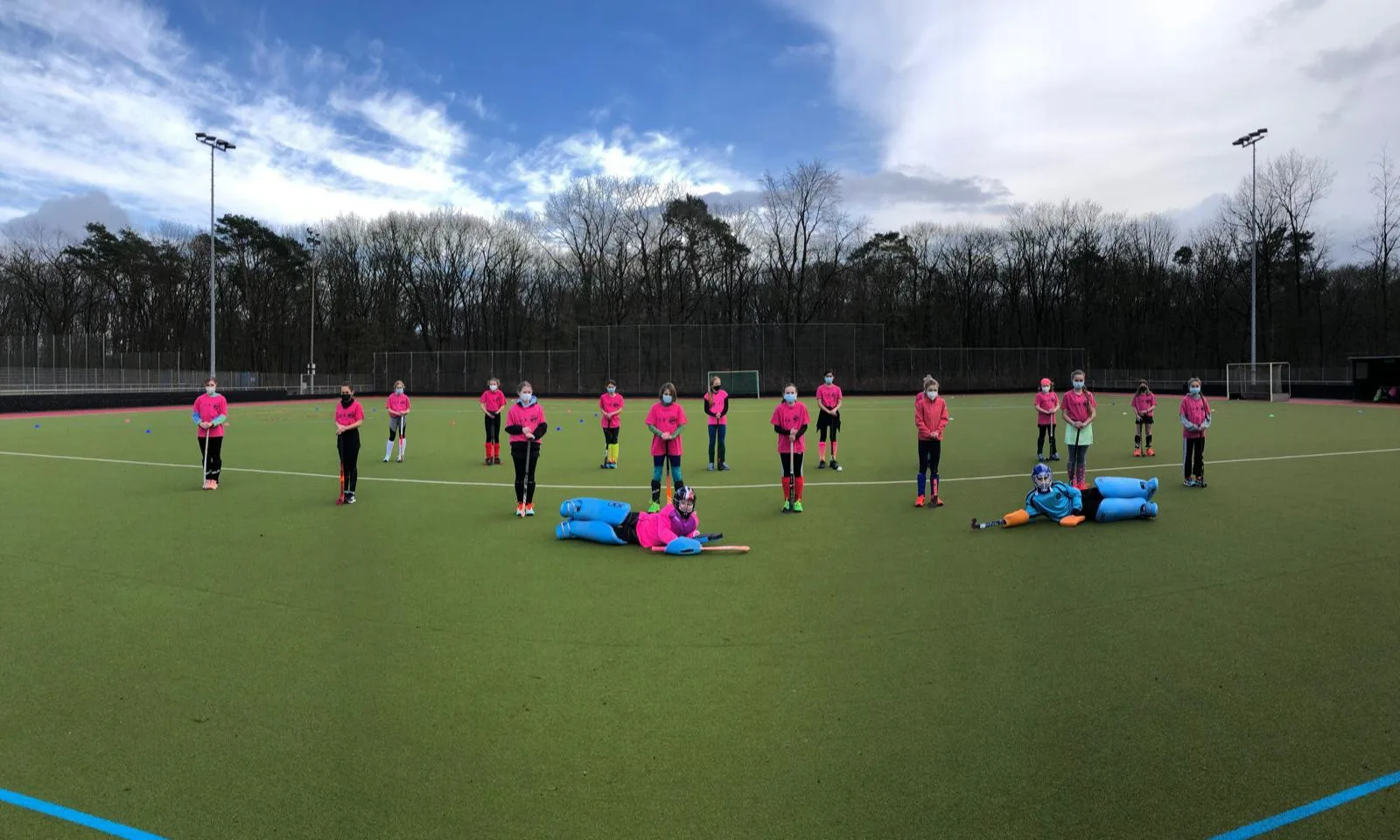 Pink gegen Rassismus
