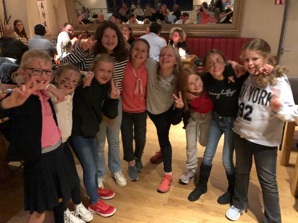 C-Mädchen gewinnen 2. Platz beim 67. Marzipan-Torten-Turnier in Lübeck