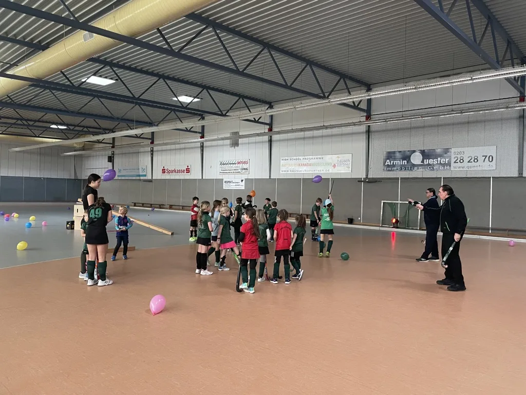 Weihnachtstraining der U8 mit Hockeydisco
