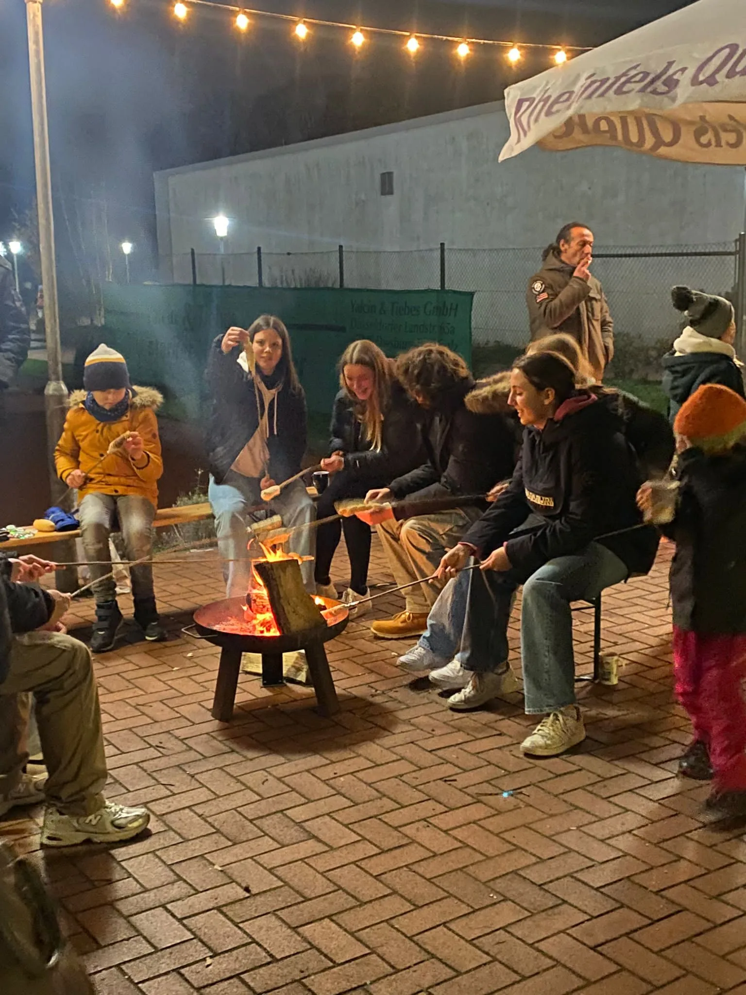 Über 400 Besucher beim ersten Weihnachtsmarkt im Club Raffelberg