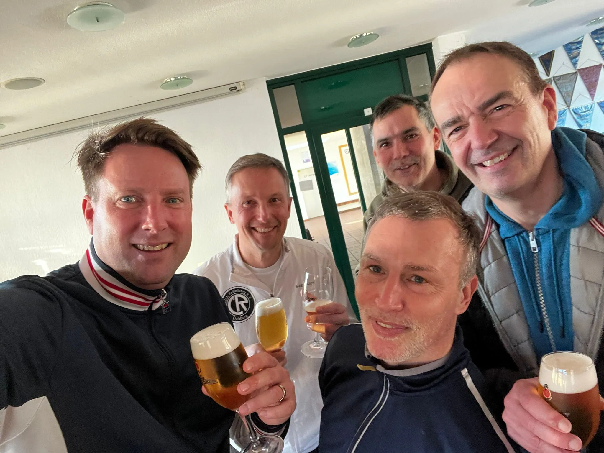 Tennis Winterhallenrunde: Herren 50 steigen souverän in die 2. VL auf!