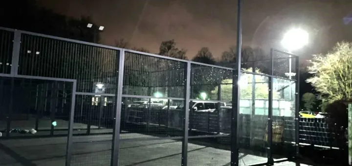 Padel Update: Schlechtes Wetter verzögert die Fertigstellung der Plätze
