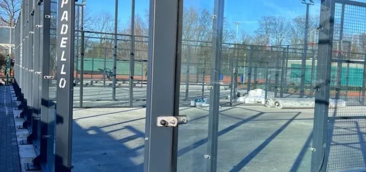 Fertigstellung der Padel-Plätze rückt näher …