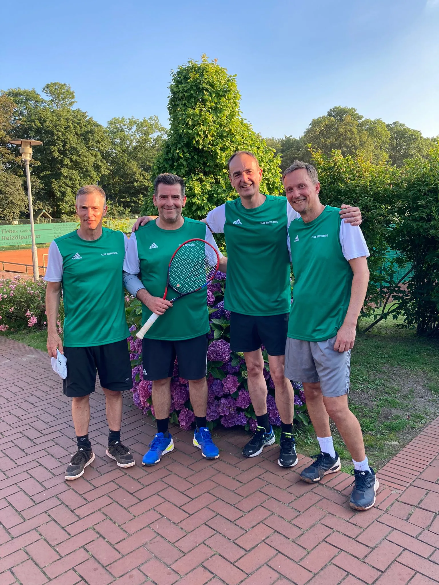 Tennis: Erfolgreicher Auftakt in den Bezirkspokal