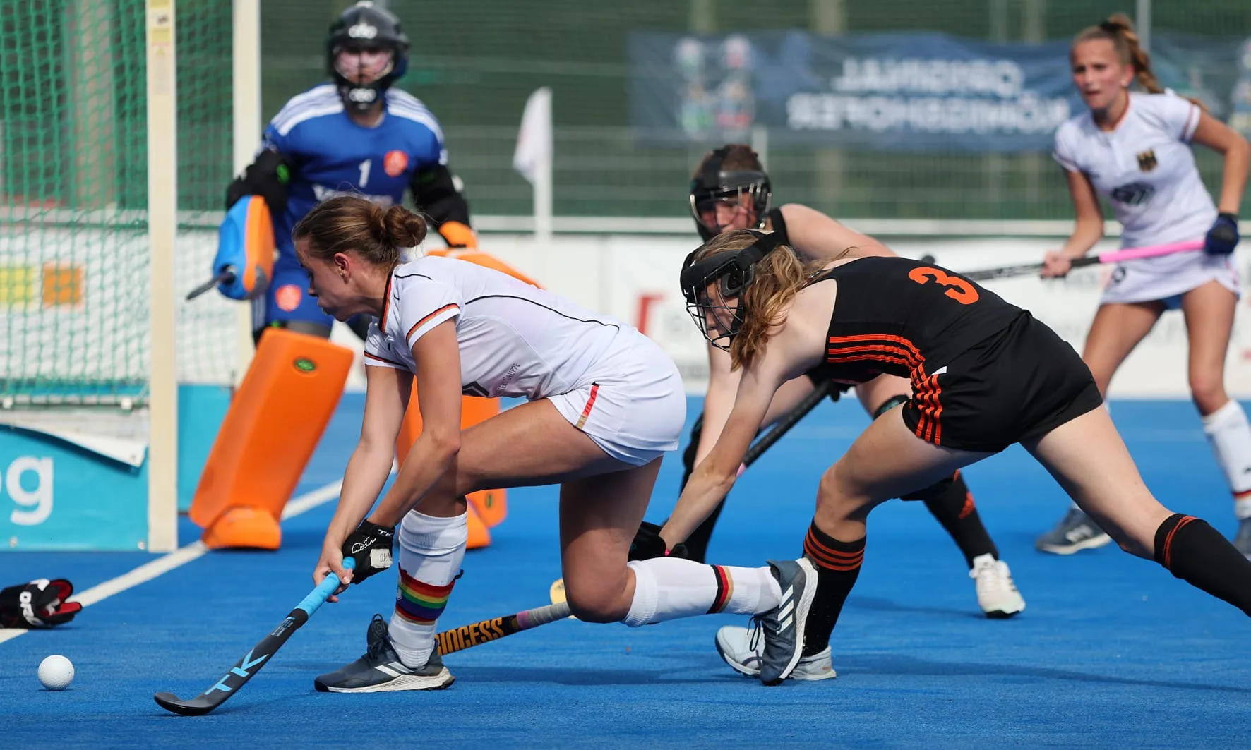 wU18 Sommerturnier und wU21 Europameisterschaft mit Raffelberger Beteiligung