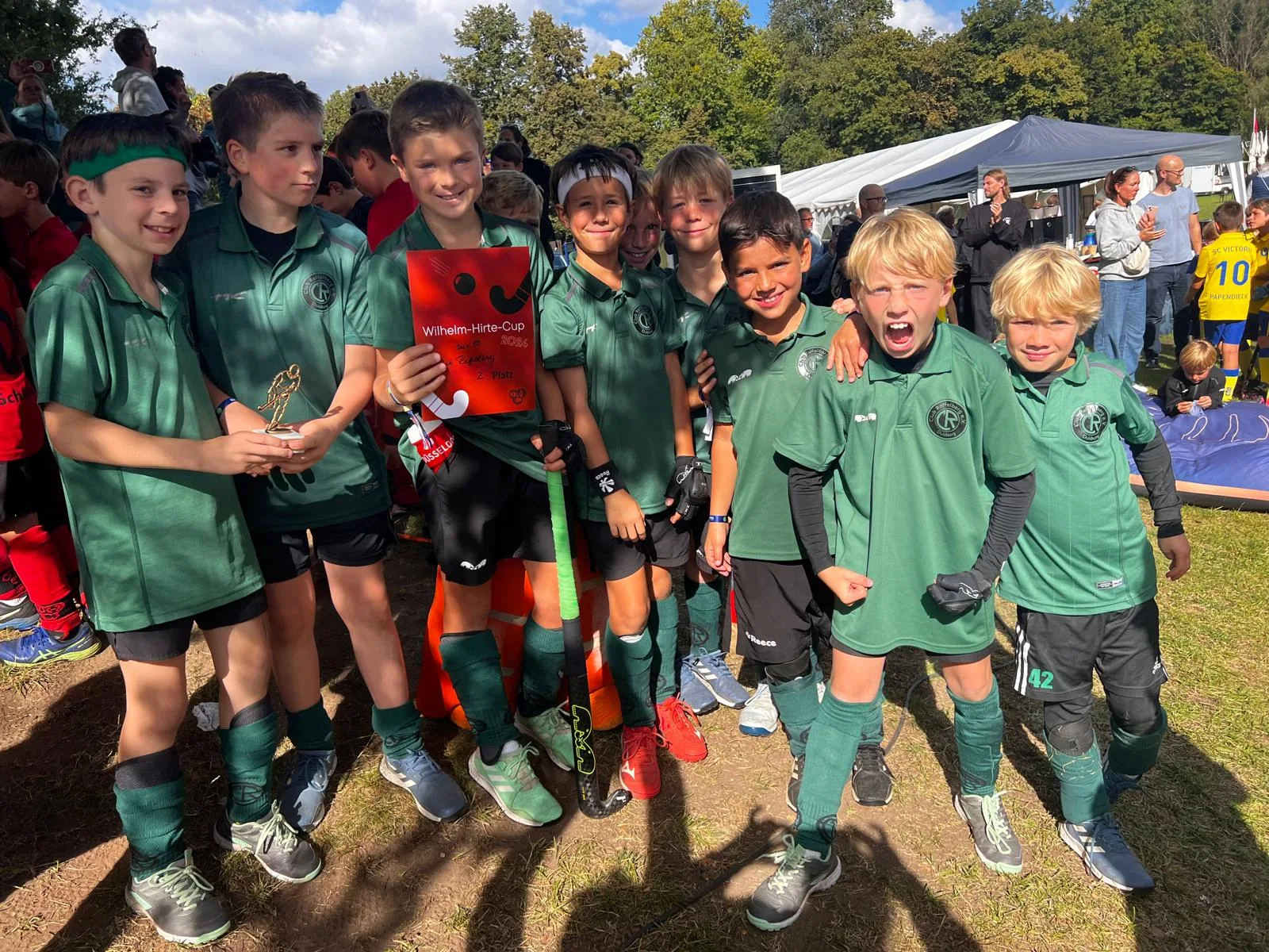Silberner Pokal beim Wilhelm Hirte Cup 2024 für die mU10