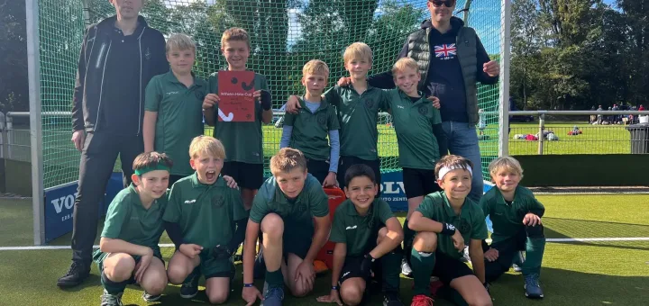Silberner Pokal beim Wilhelm Hirte Cup 2024 für die mU10