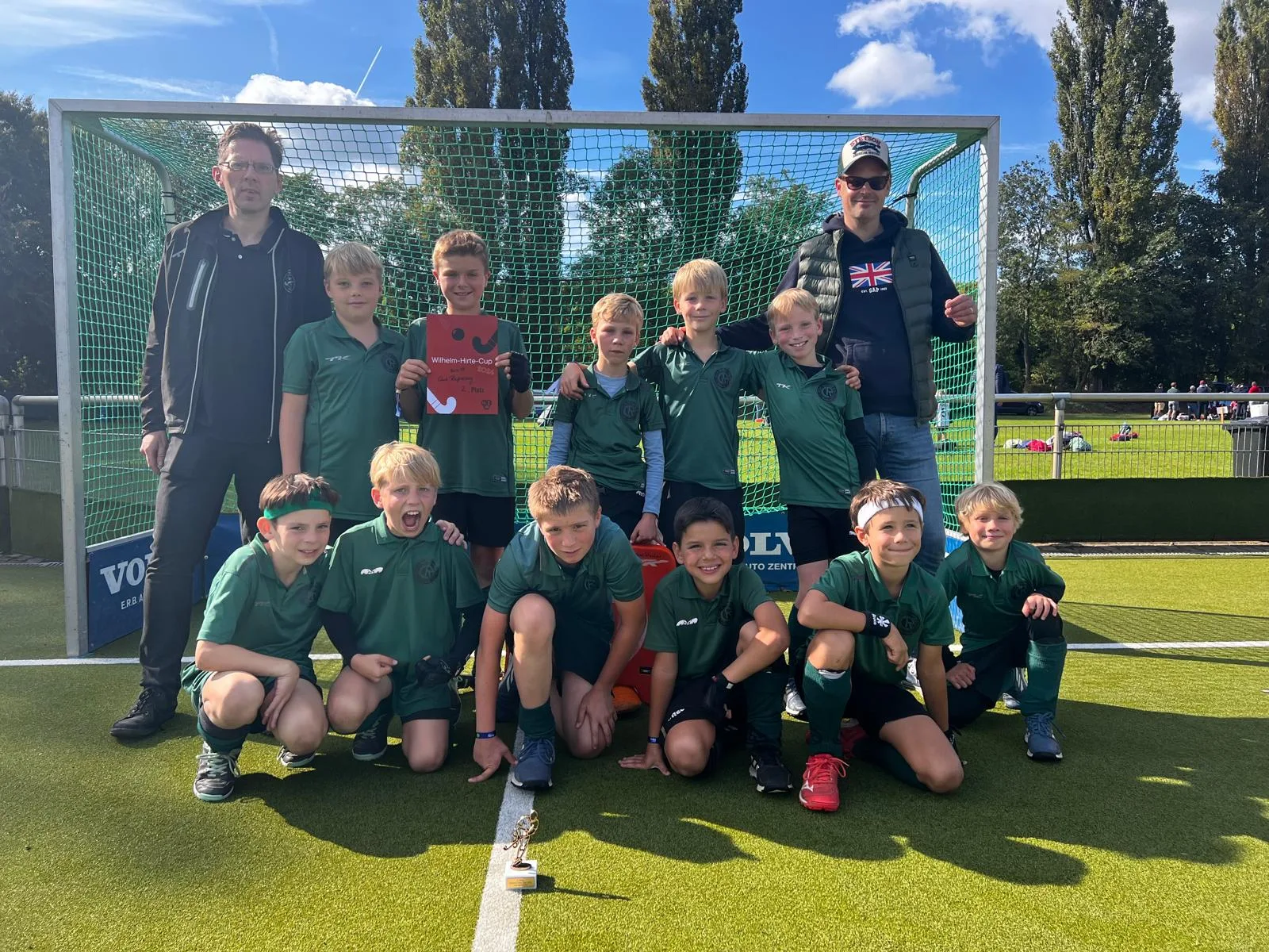 Silberner Pokal beim Wilhelm Hirte Cup 2024 für die mU10