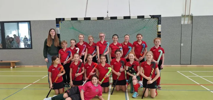 WU12-Teams des Club Raffelberg testen beim Hallenturnier des MTV Cellle