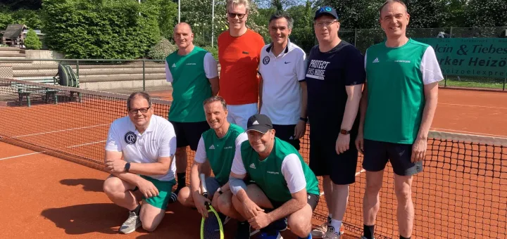 1. Tennis Herren und Herren 50 bauen Tabellenführung weiter aus!