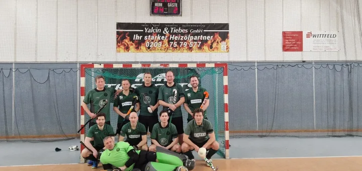 4. Herren gewinnen gegen TV Jahn Hiesfeld 2  mit 24:2