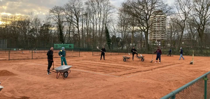 Die Tennis Saison kann draußen bald starten