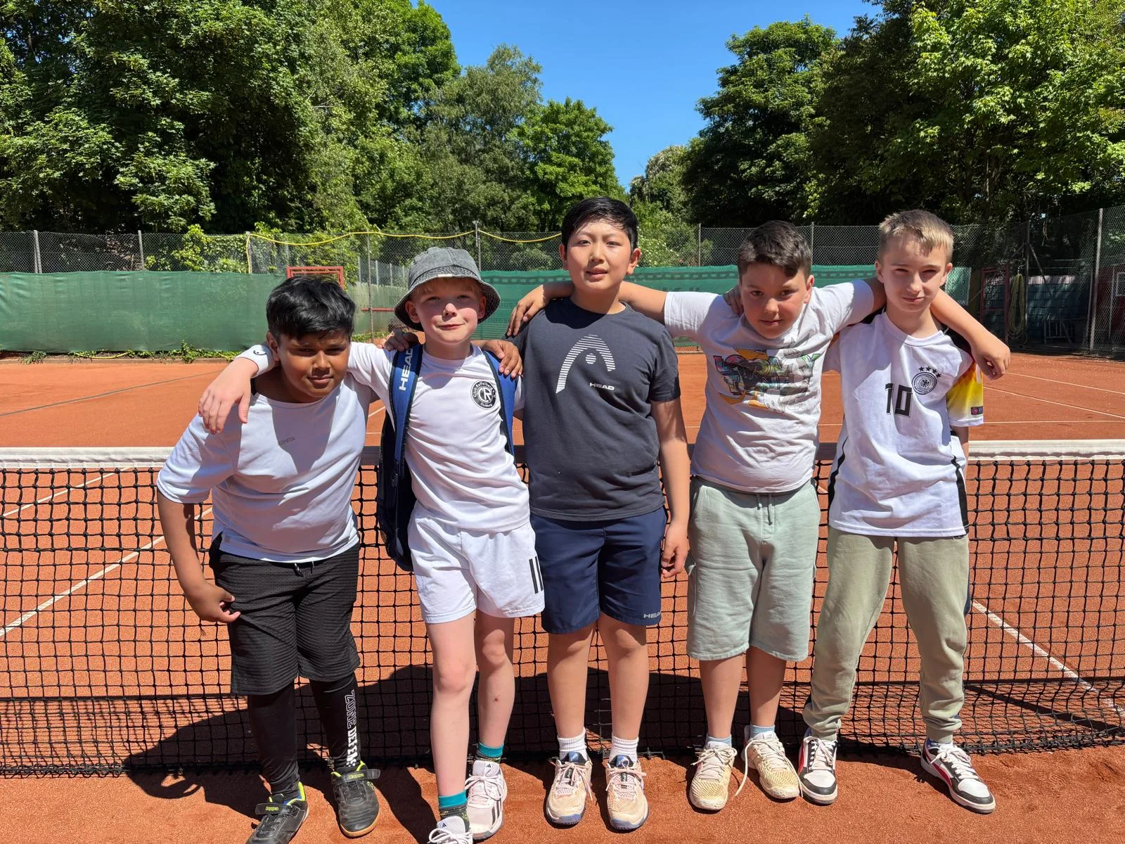 Unsere Tennis Jugendmannschaften starteten erfolgreich in die Saison
