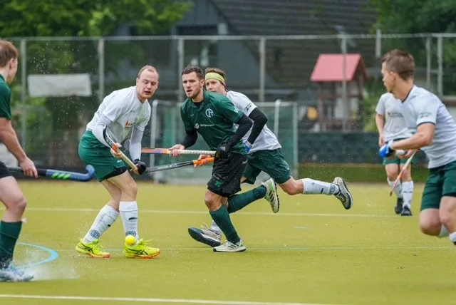 Geschafft, unsere ersten Hockey – Herren sind wieder Zweitligist