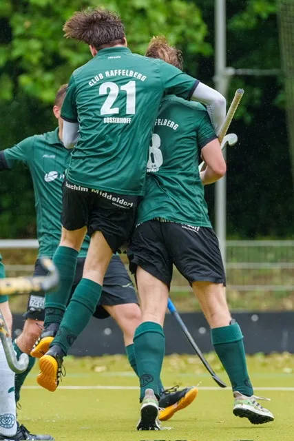 Geschafft, unsere ersten Hockey – Herren sind wieder Zweitligist