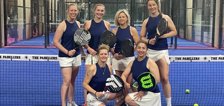 Auftaktspiel der 1. Damen in der Regionalliga bei den The Padellers in Essen