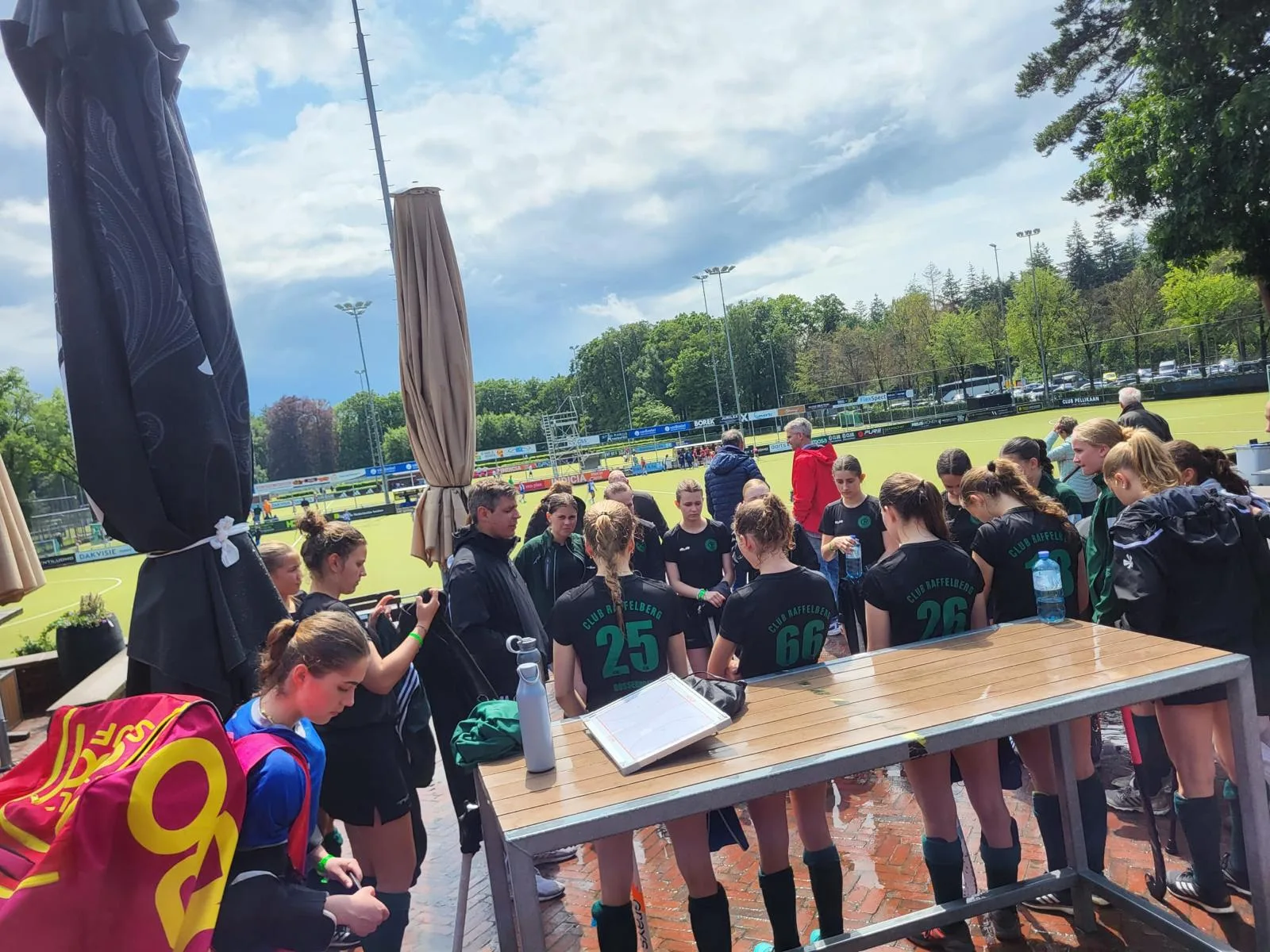 WU16 beim Turnier in Tilburg