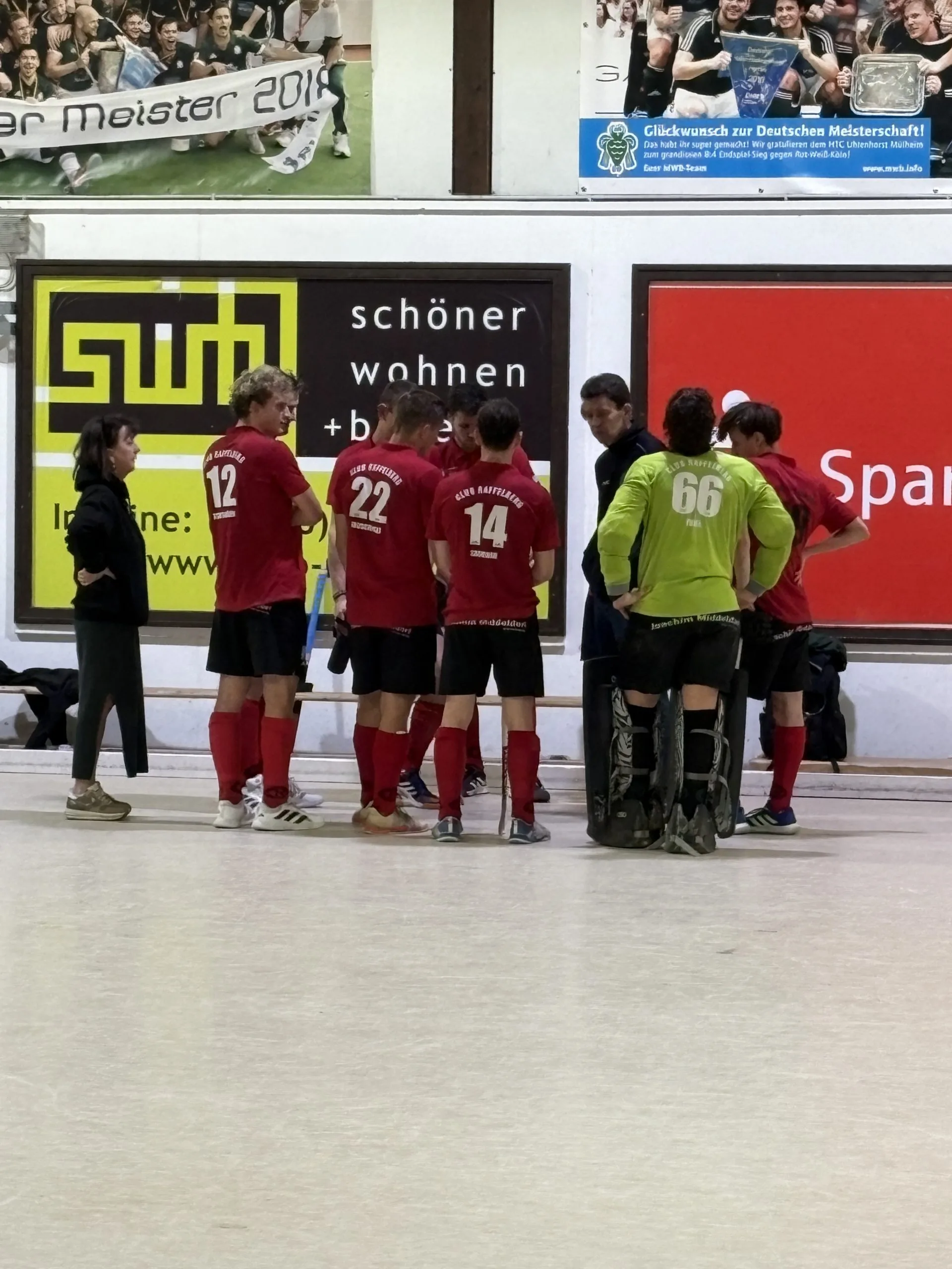 Torreicher Auswärtssieg in Bonn – Raffelberger Herren weiter im Lauf
