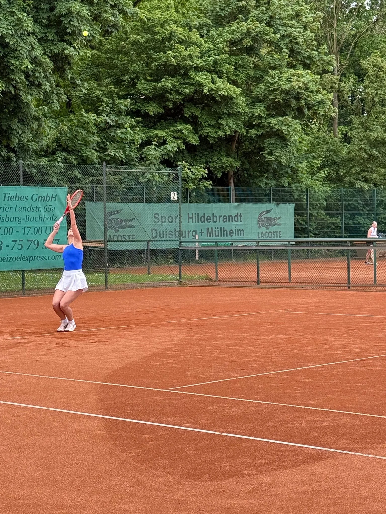 Tennis: Ersten Bezirksliga-Siege der Damen und Herren 50