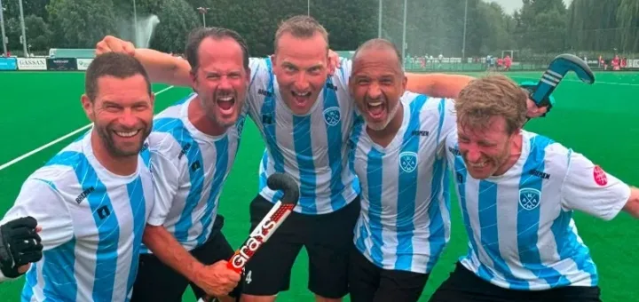 Raffelberger auch bei den Masters mit der M45 in Rotterdam dabei