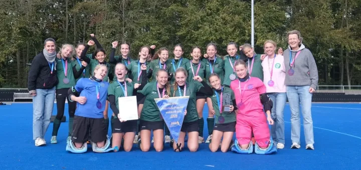 Hockey Youth Finals: WU14 holt den blauen Wimpel!