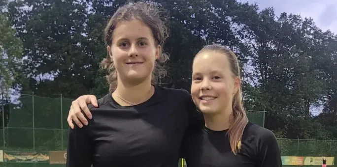 Doppelte Freude für unseren Hockeynachwuchs!